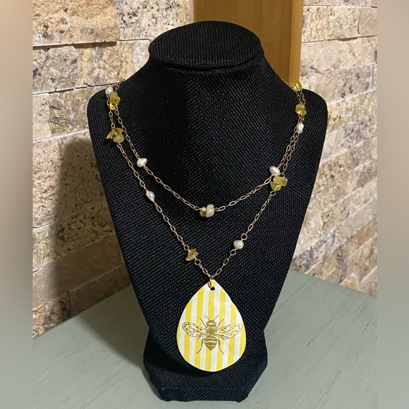 ❤️‍🔥SOLD❤️‍🔥🐚🐝Citrine and Freshwater Pearl Bumblebee Necklace - Picture 1 of 6